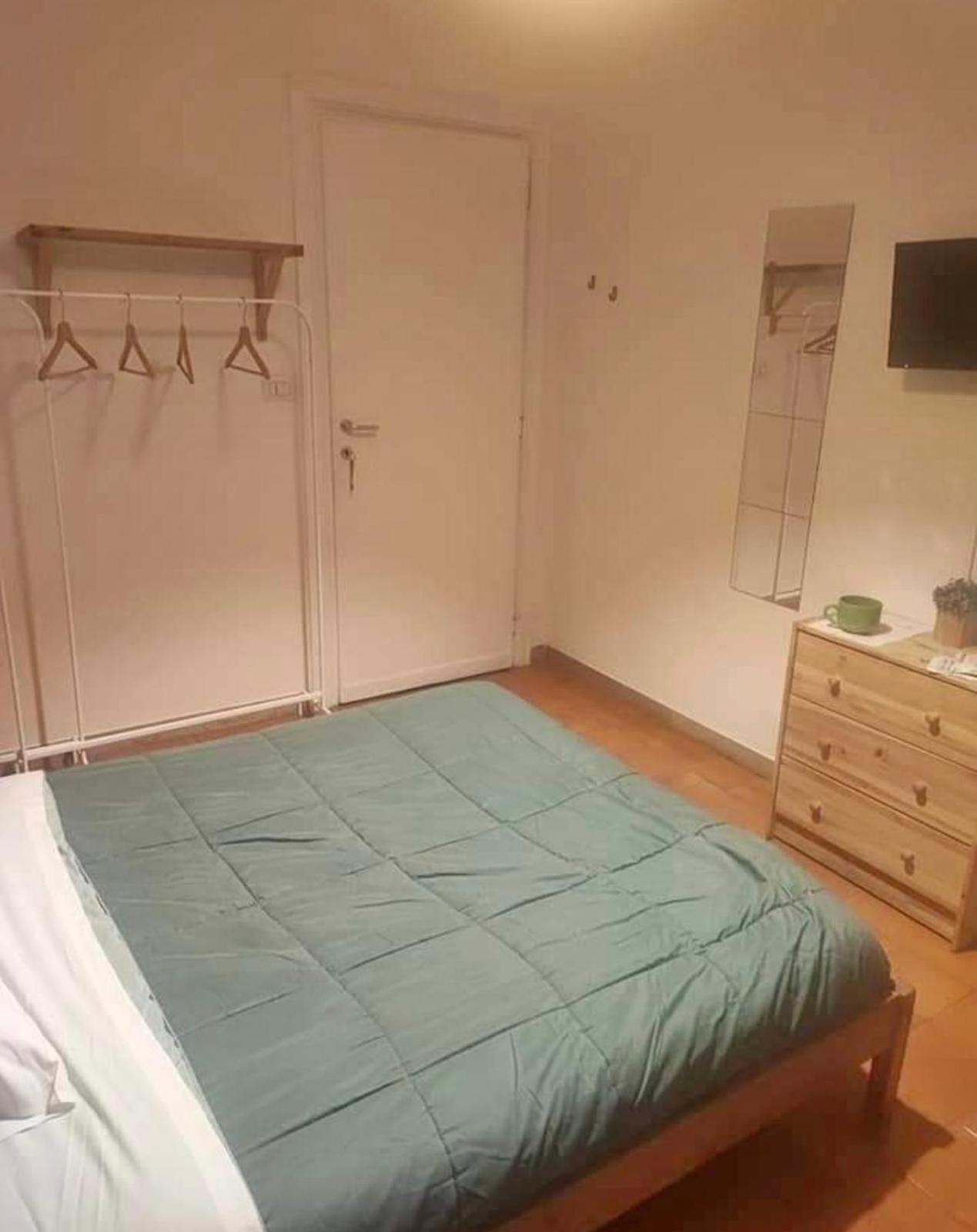 House Small Centro Storico Наполи Екстериор снимка